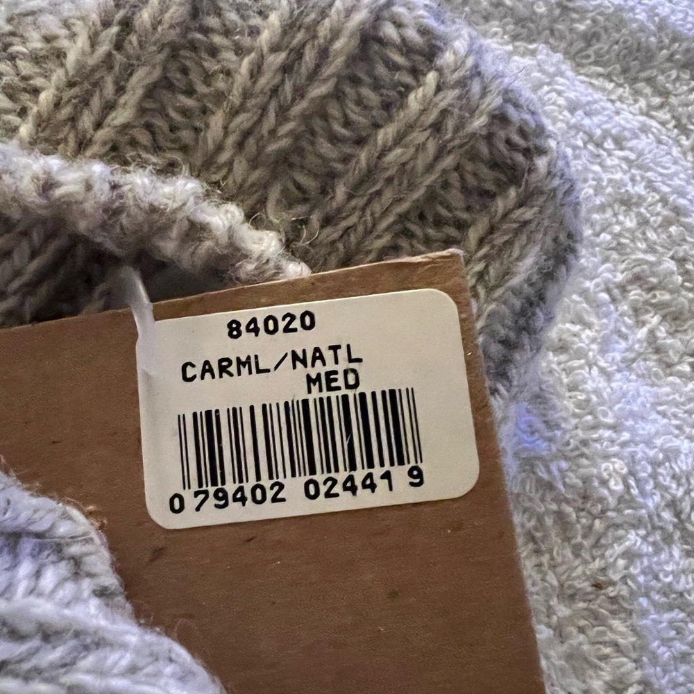 CARMEL SUEDE ISOTONER KNT LINED GLOVES… SIZE MEDIUM… NEW WITH TAGS… - Picture 2 of 5